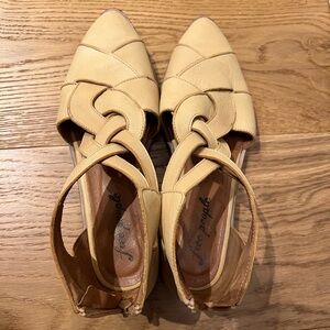 Free People Tan Flats EU 38 made in Spain